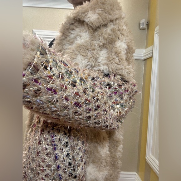 Women's Beige and Brown Textured Coat - Picture 10 of 10